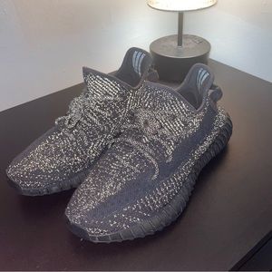 🔥SEND OFFERS🔥 Adidas Yeezy 350 V2 Black Static Reflective